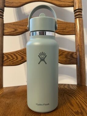 HydroFlask 32 oz Water Bottle Agave